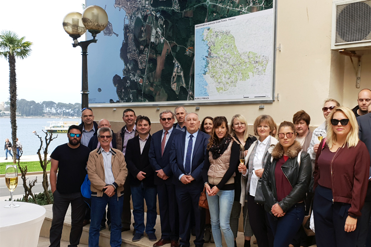 Slika /slike/Vijesti/KARTOZID/Kartozid_Porec1.jpg