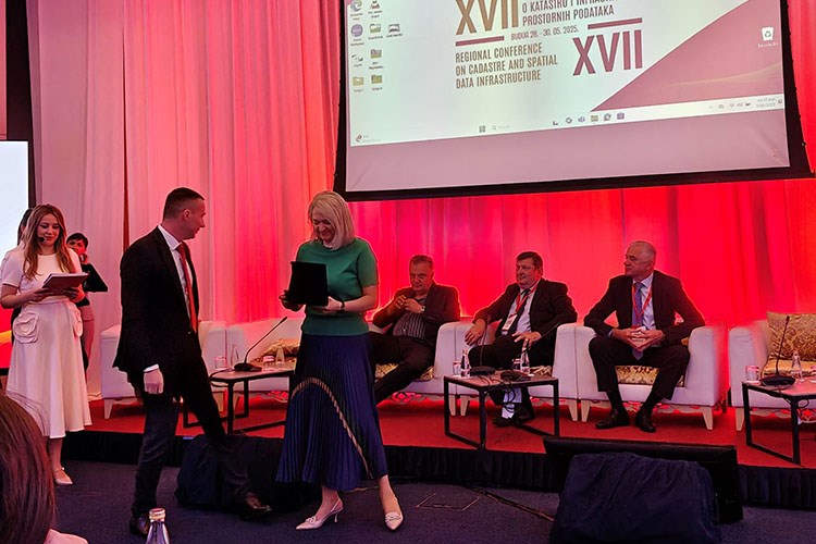 Slika XVII. Regionalna konferencija o katastru i infrastrukturi prostornih podataka