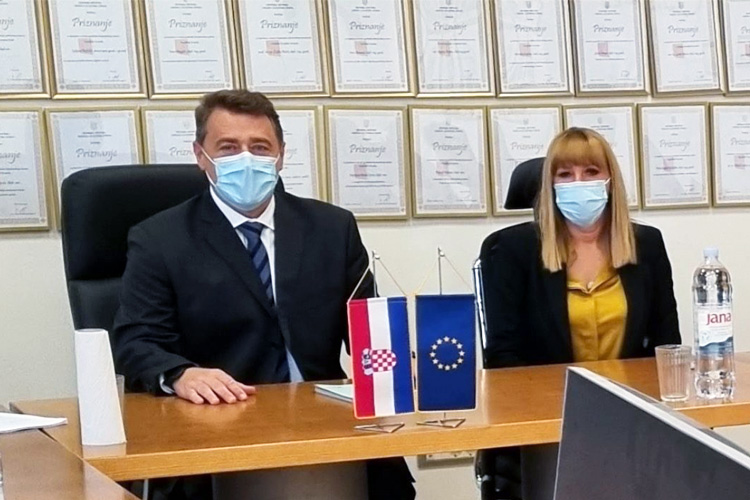 Slika /slike/Vijesti/OSS/OSS-sastanak.jpg