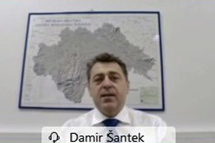 Slika Dr. sc. Damir Šantek obraća se sudionicima virtualnim putem.